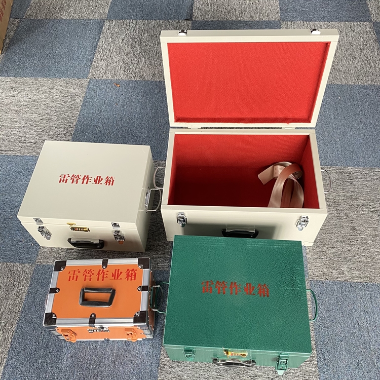 息县爆破工程作业箱如何选择？玻璃钢与传统材质的全面对比